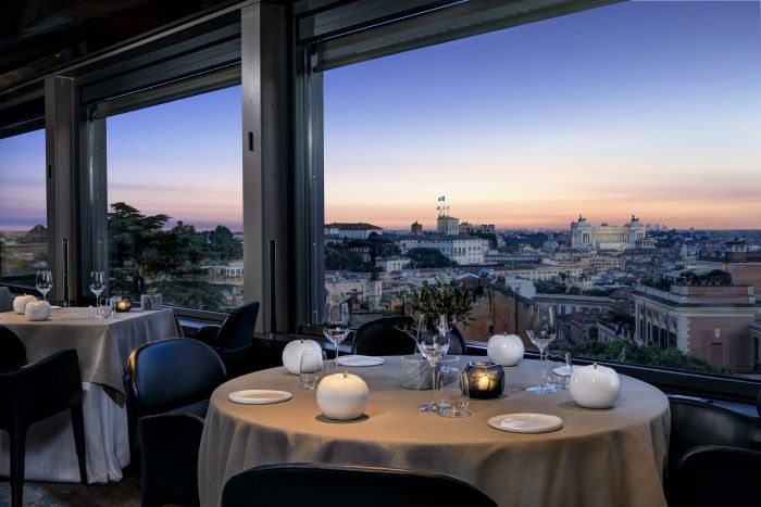 Five-course品尝晚餐菜单有两个在La Terrazza(数字)