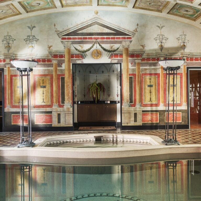 全景della piscina privata con桑拿e bagno turco della总统套房